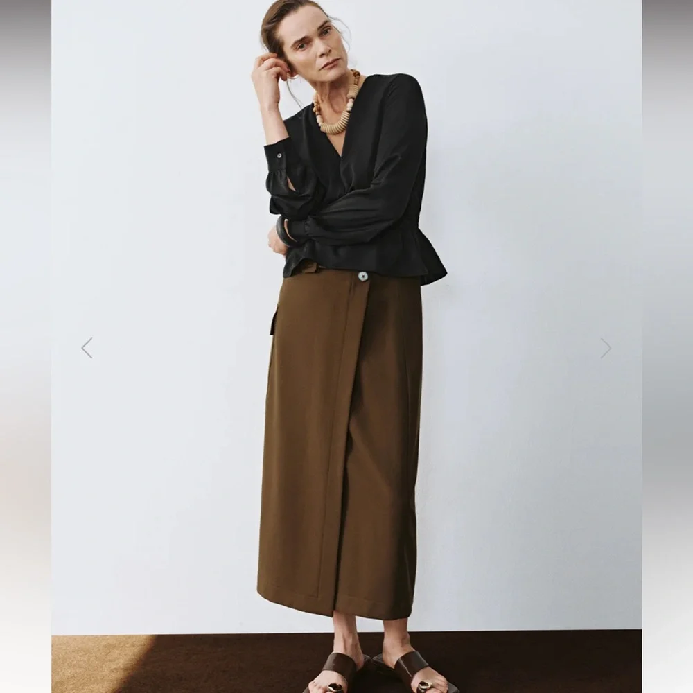 Elegant Brown Midi Skirt - Picture 3 of 9